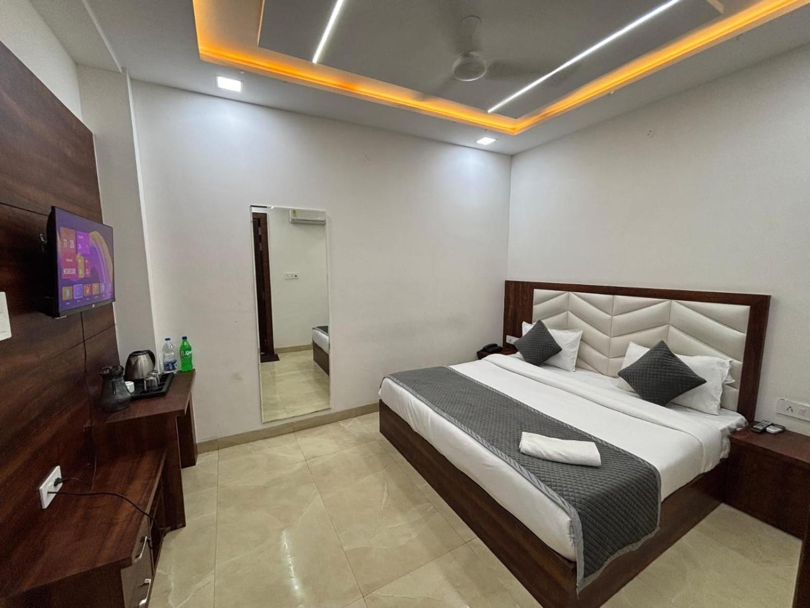 Hotel Ganga Palace - Agra Agra  Εξωτερικό φωτογραφία