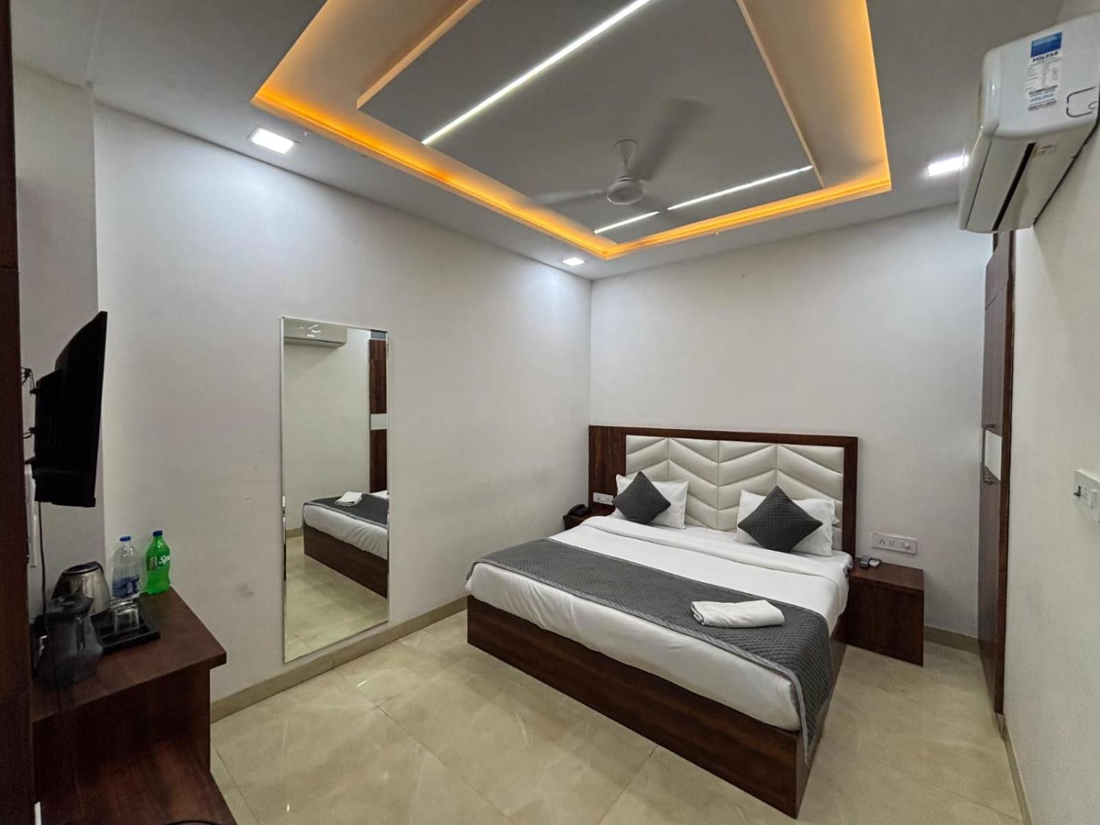 Hotel Ganga Palace - Agra Agra  Εξωτερικό φωτογραφία