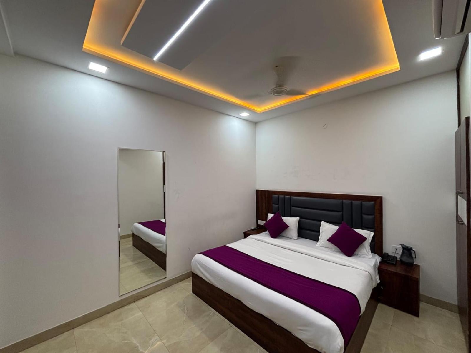 Hotel Ganga Palace - Agra Agra  Εξωτερικό φωτογραφία
