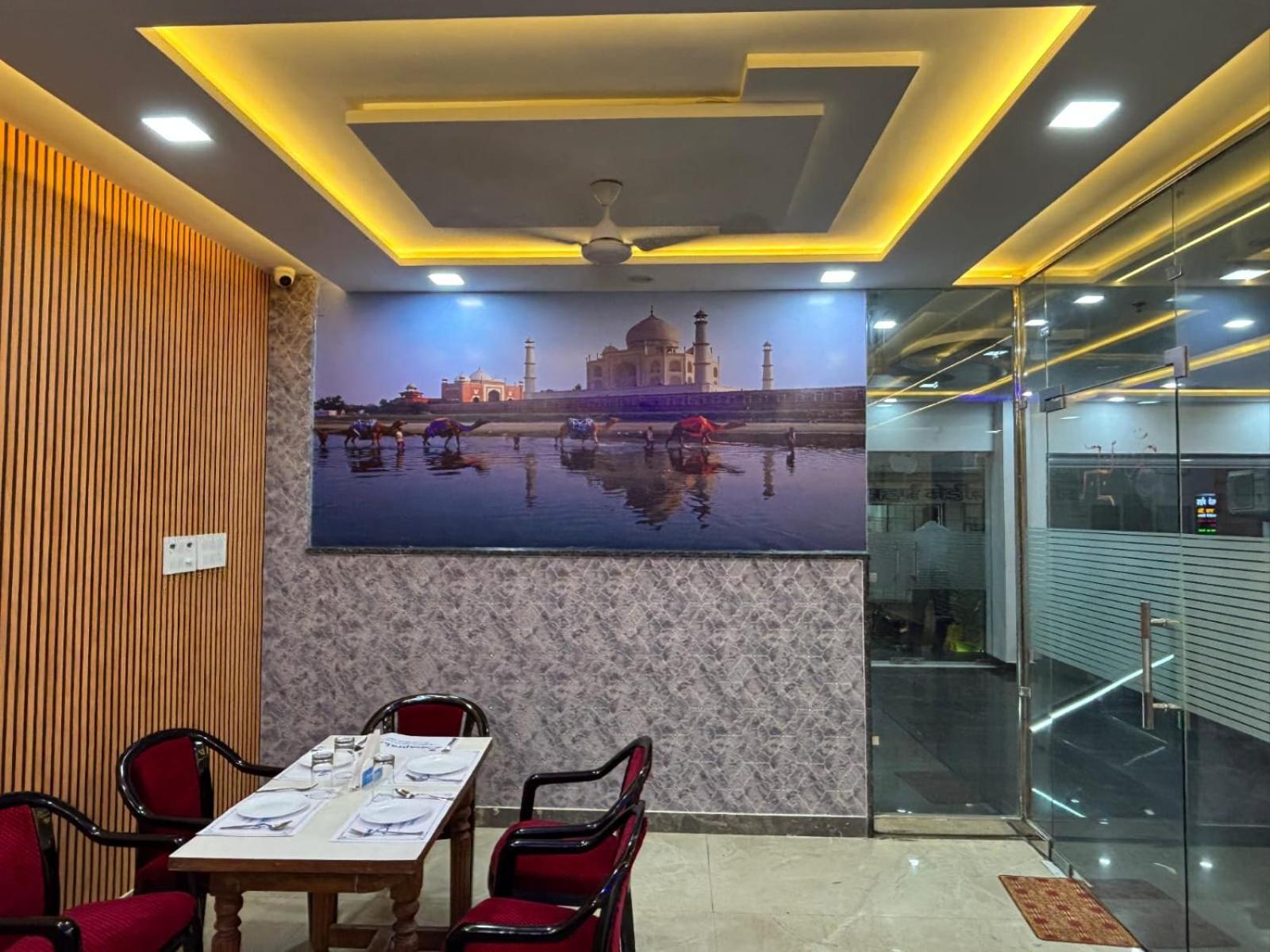 Hotel Ganga Palace - Agra Agra  Εξωτερικό φωτογραφία